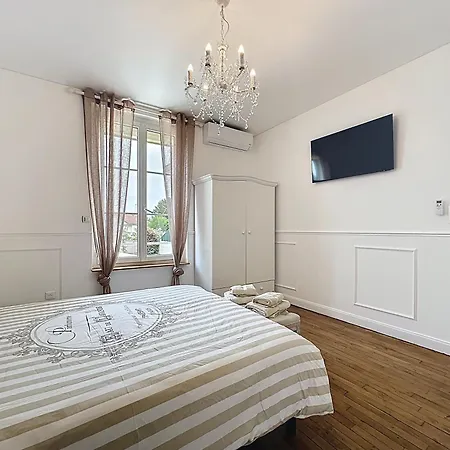 Charmante Maison 2 Avec Cour Et Jardin