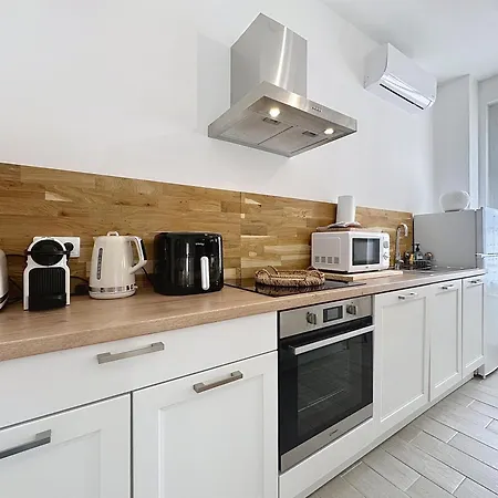 Дом отдыха Charmante Maison 2 Avec Cour Et Jardin