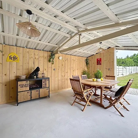 Дом отдыха Charmante Maison 2 Avec Cour Et Jardin *